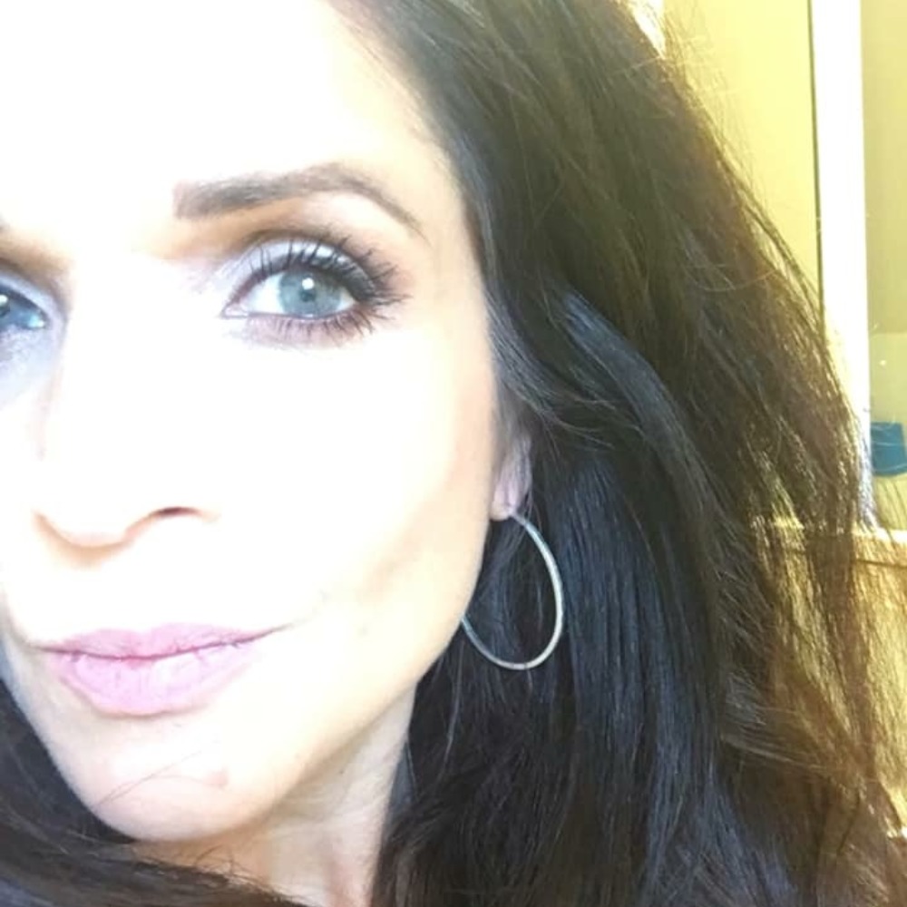 Meet your Posher, Dalhia